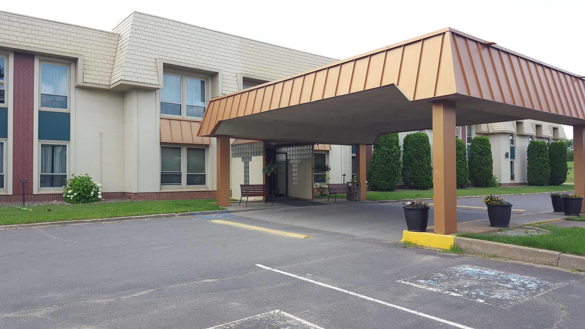 Hibbing Park Hotel Exterior foto